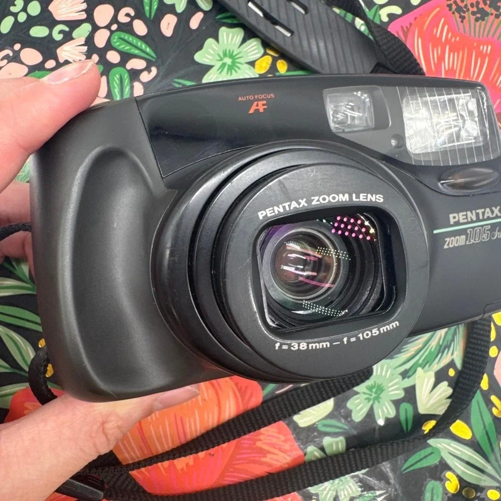 Pentax Zoom 105 Super 35mm Film Camera – Point-and-Shoot Camera